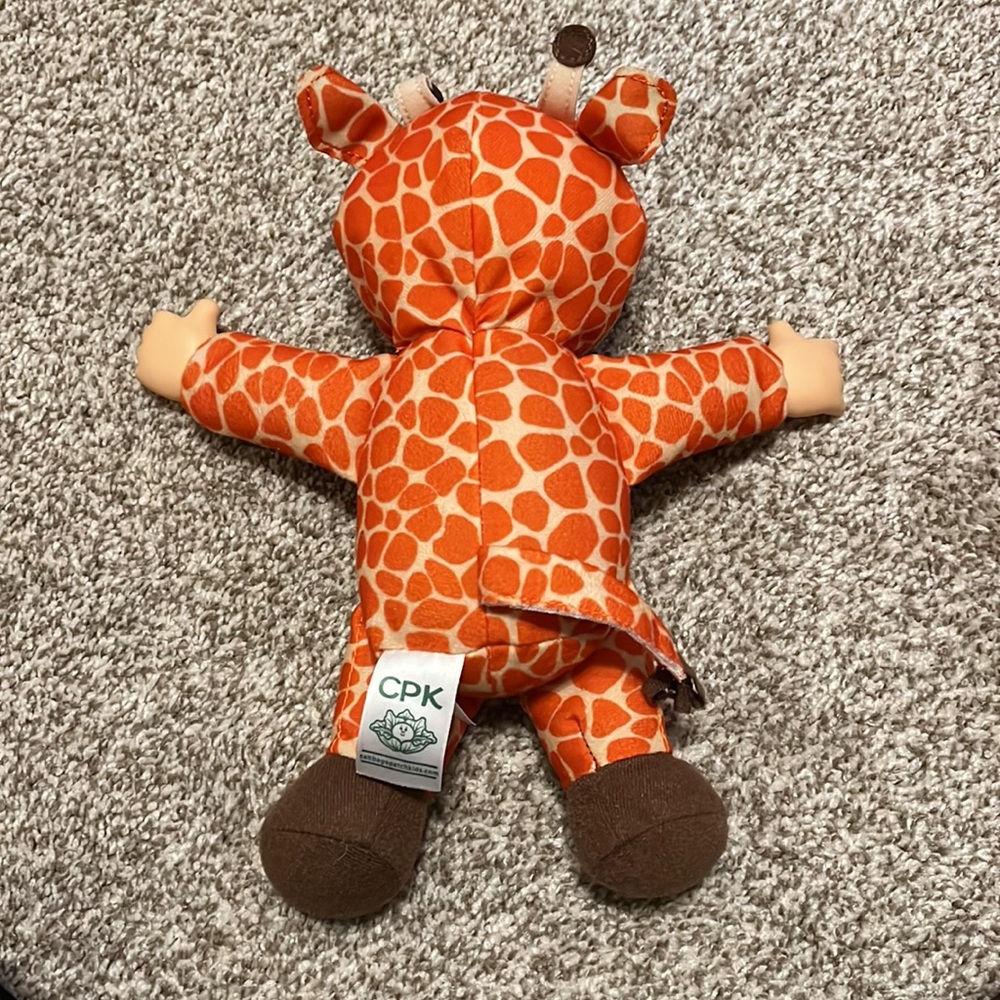 Giraffe Cabbage Patch - Picture 3 of 3
